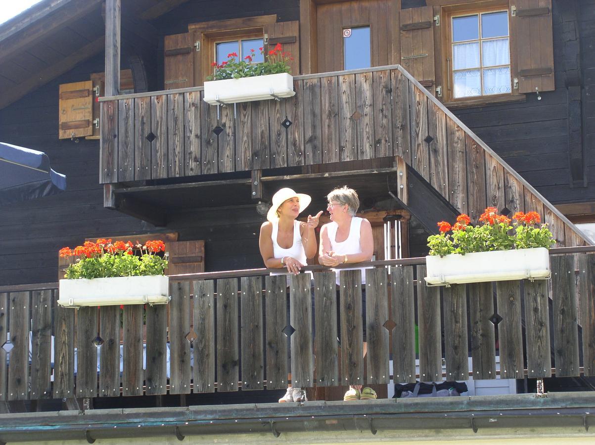 Gruppenhaus Im Walliser Alpstyle Rosswald Luaran gambar