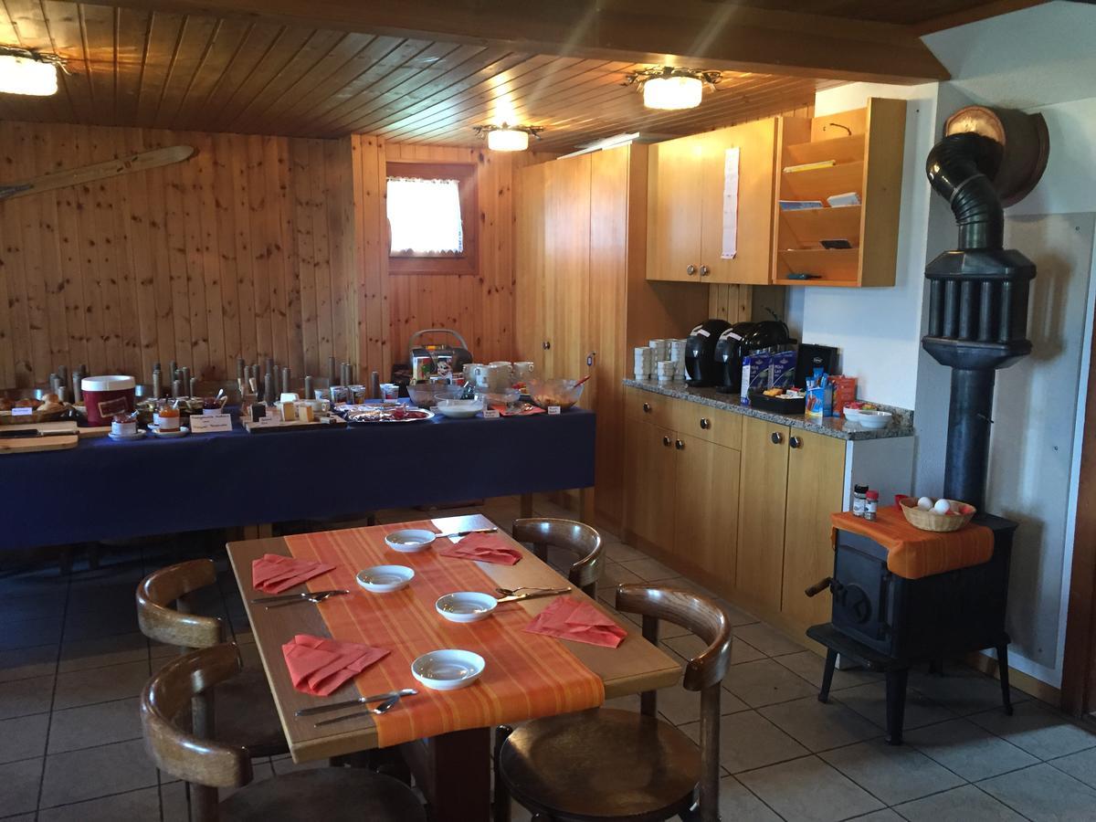 Gruppenhaus Im Walliser Alpstyle Rosswald Luaran gambar