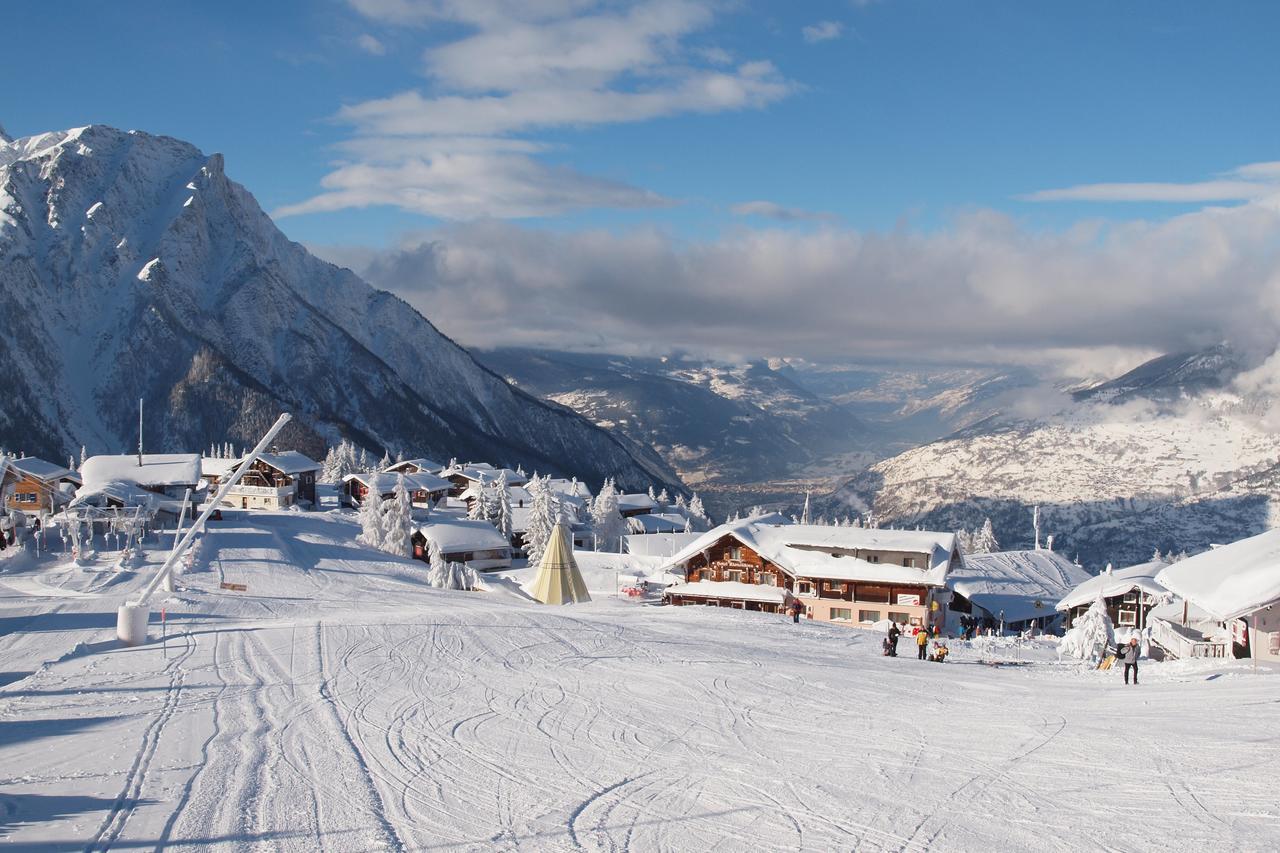 Gruppenhaus Im Walliser Alpstyle Rosswald Luaran gambar